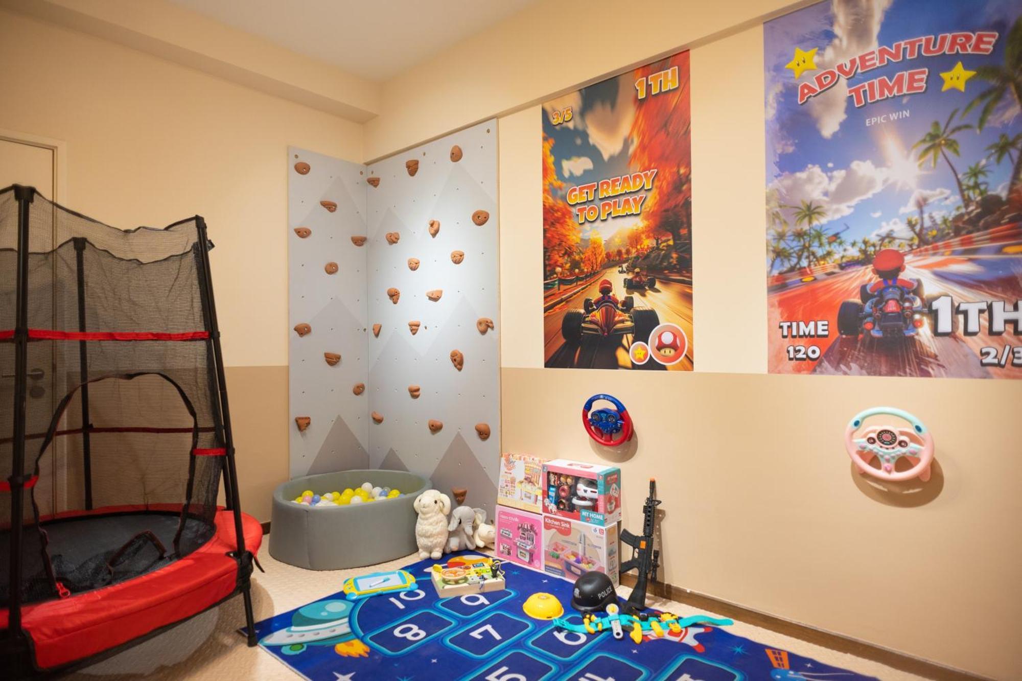 Fantasy Funland Retreat By The Only Bnb Tanjung Tokong Exterior foto