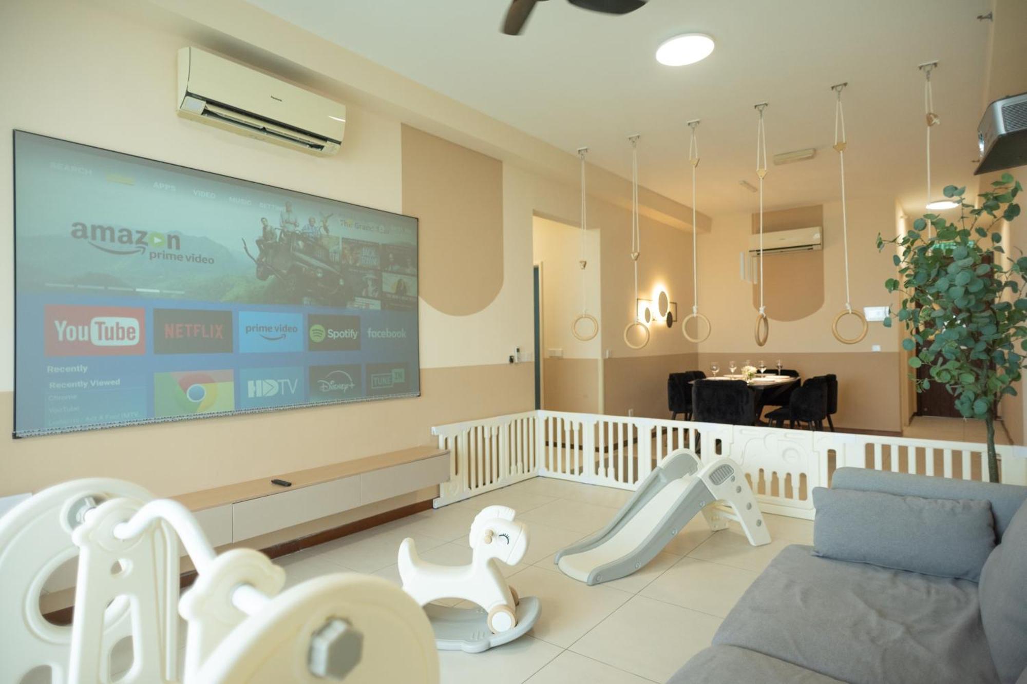 Fantasy Funland Retreat By The Only Bnb Tanjung Tokong Exterior foto